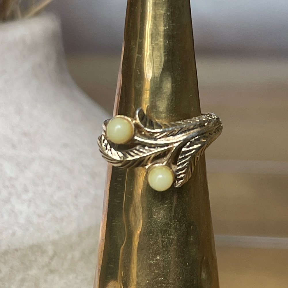 Elegant Gold Leaf Emmons Ring with Pearl Accents
